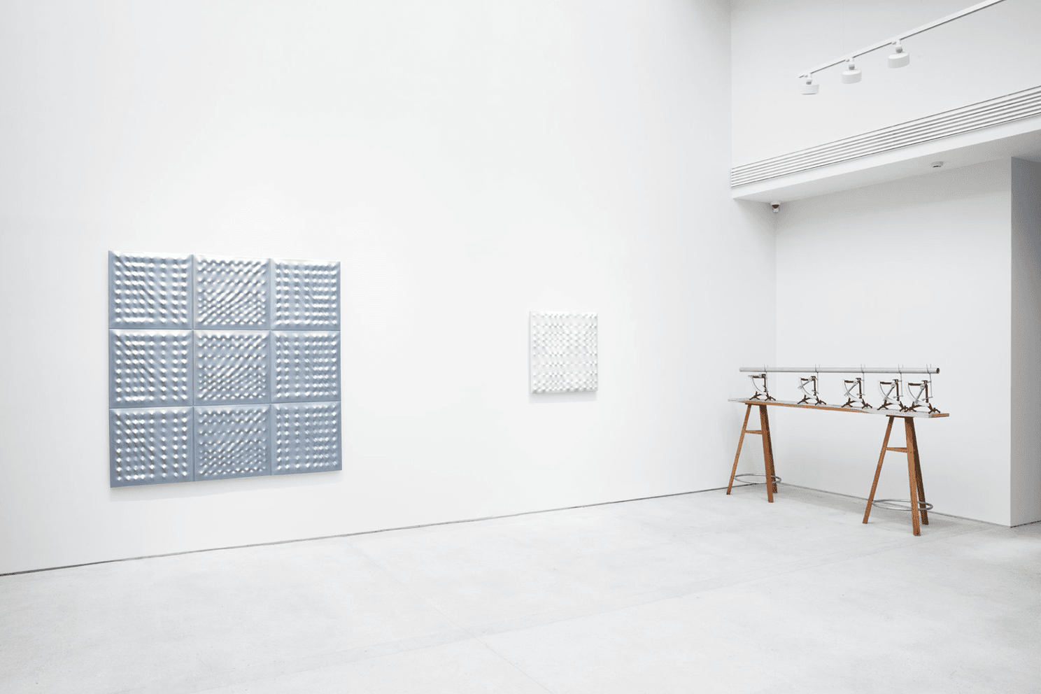 Enrico Castellani — Sculpture — image 5 of 8