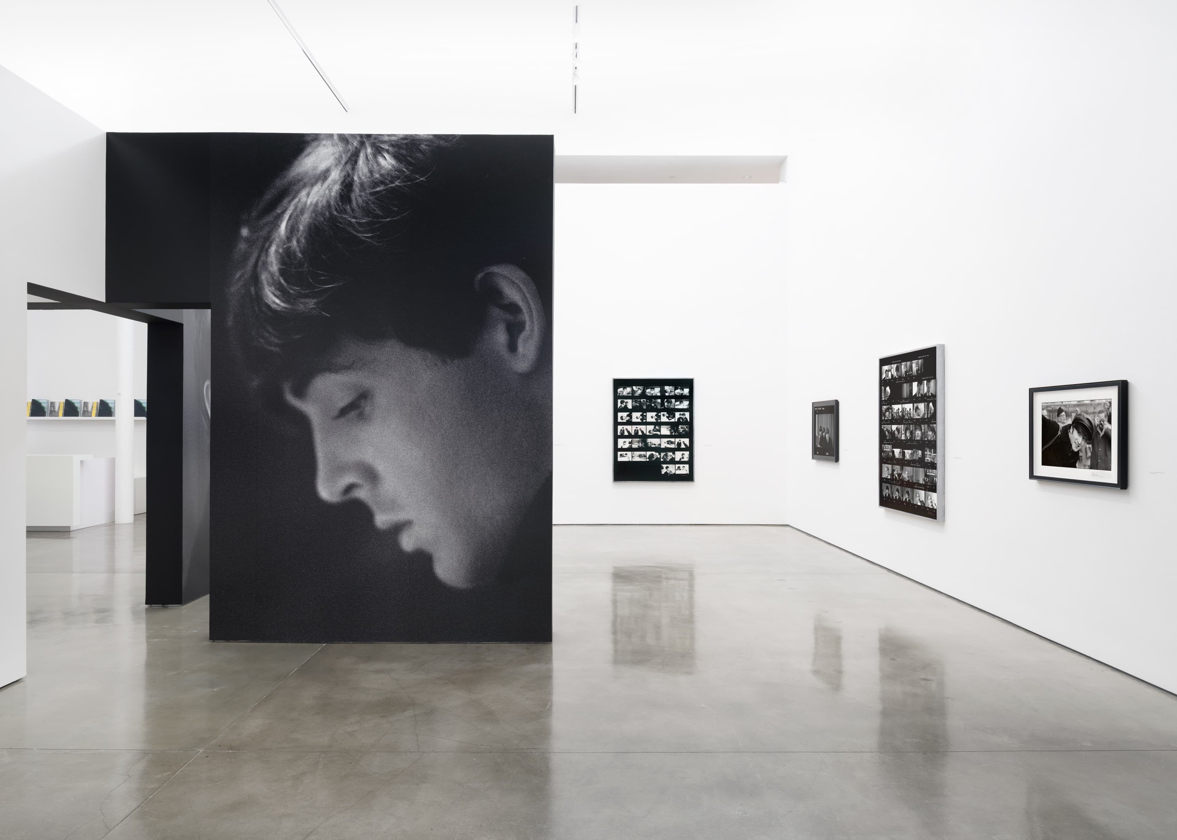 Paul McCartney — Rearview Mirror: Photographs, December 1963–February 1964 — image 2 of 5