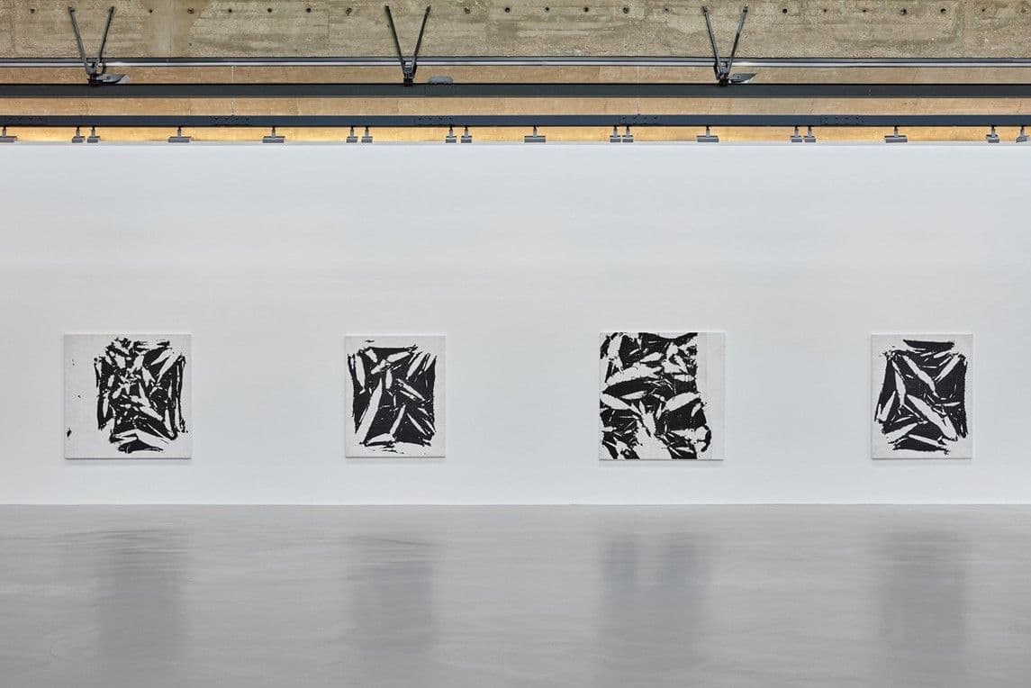 Simon Hantaï — Les Noirs du Blanc, Les Blancs du Noir — image 2 of 3