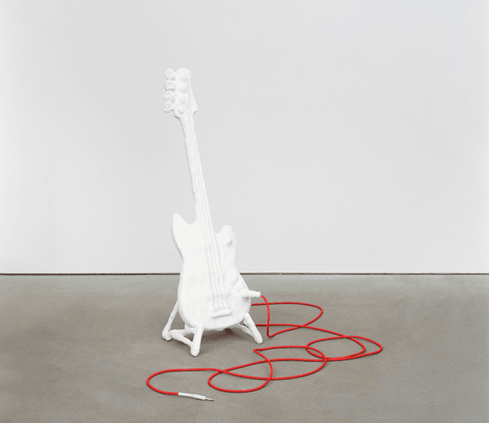 Klaudia Schifferle — Play the Red Line — image 3 of 3