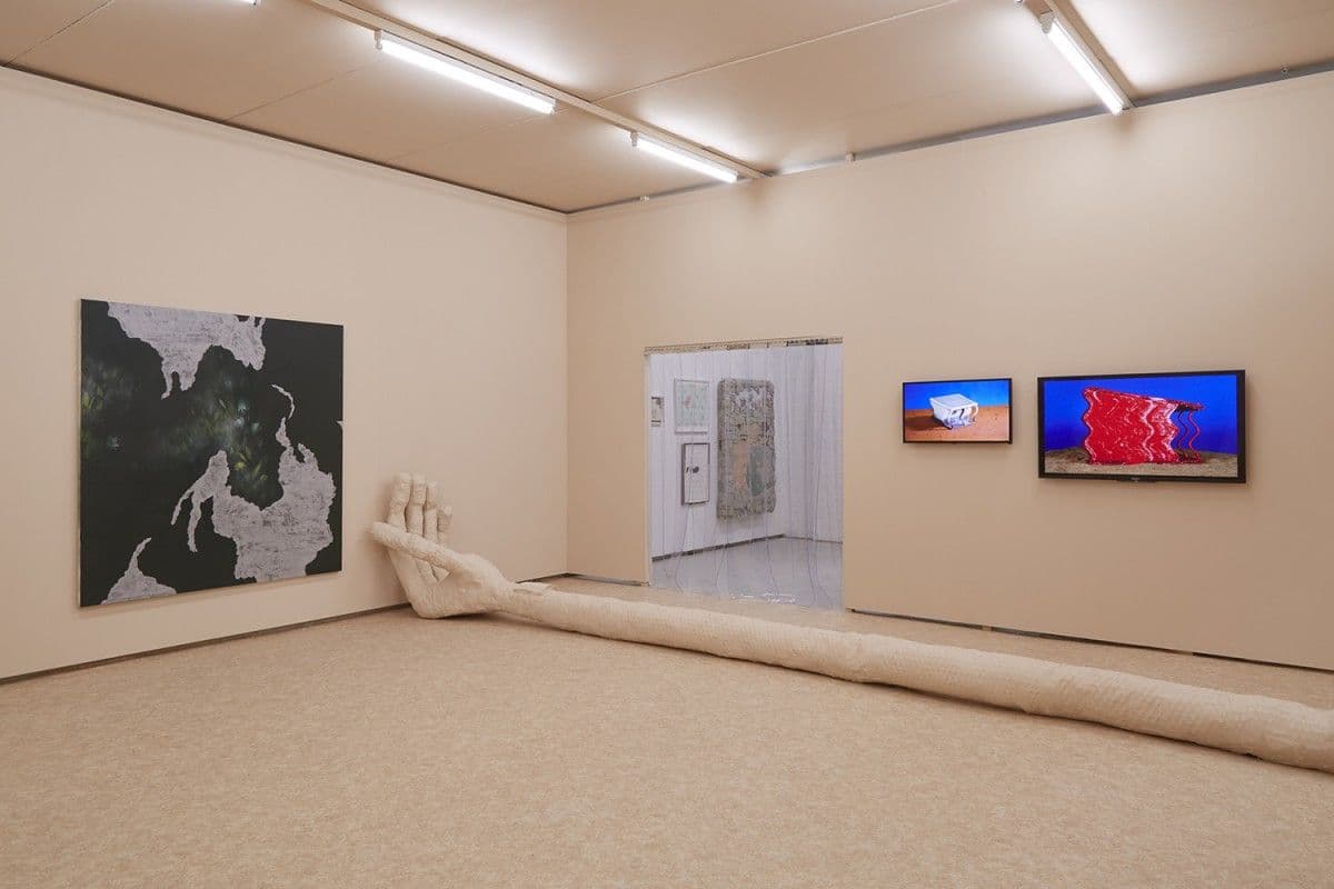 Group Exhibition — Modest Villa Immense Versailles — image 3 of 5