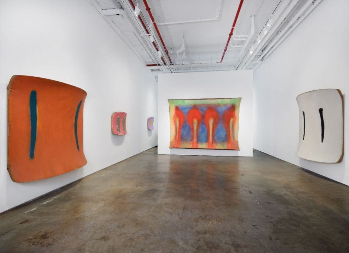 Ron Gorchov — Exploring the Near/Far Painterly Horizons of Modern Space — image 2 of 5