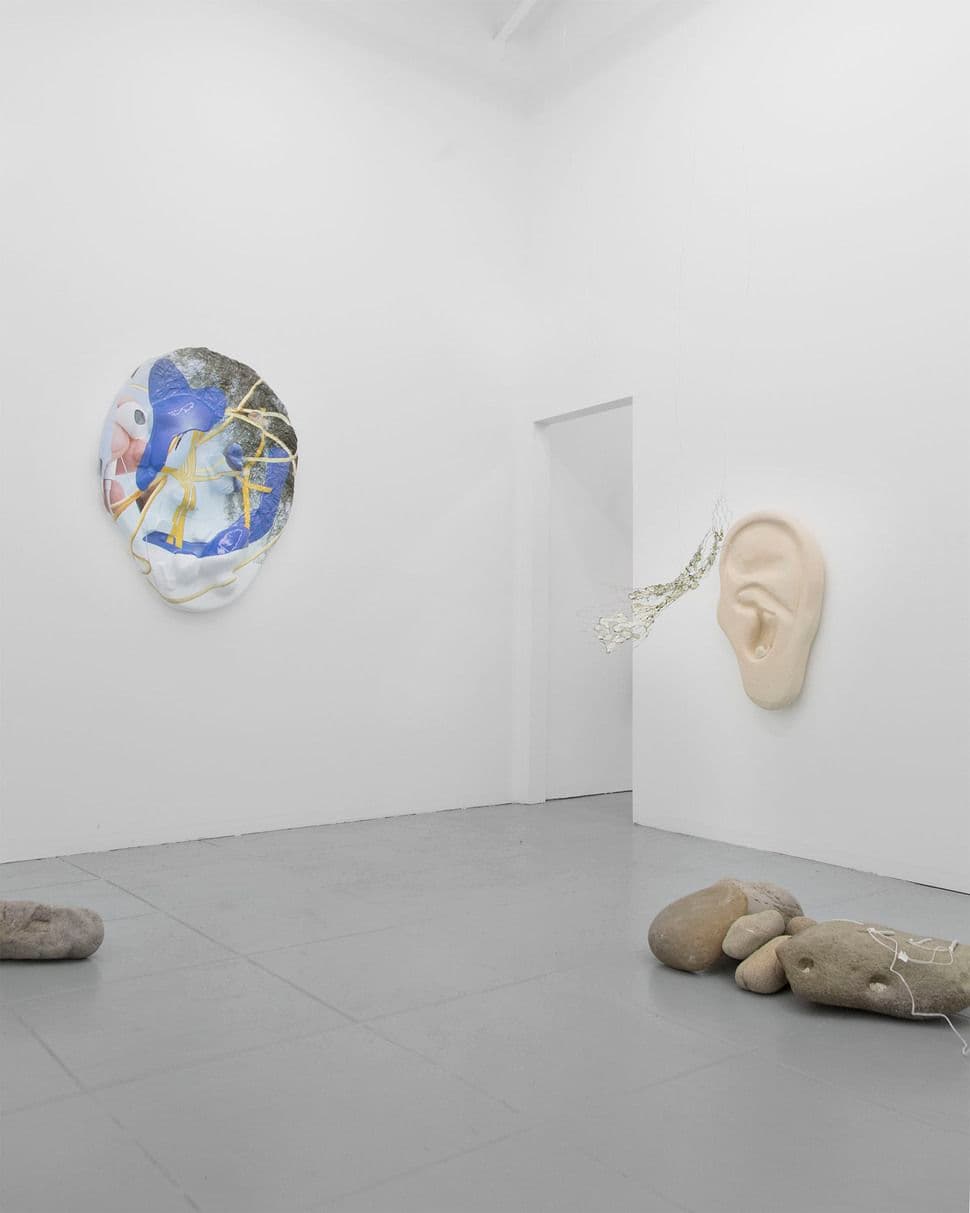 Olga Balema & Anne De Vries — Listening — image 4 of 7