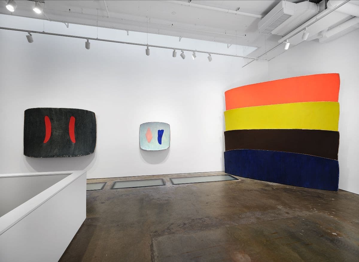 Ron Gorchov — Exploring the Near/Far Painterly Horizons of Modern Space — image 3 of 5