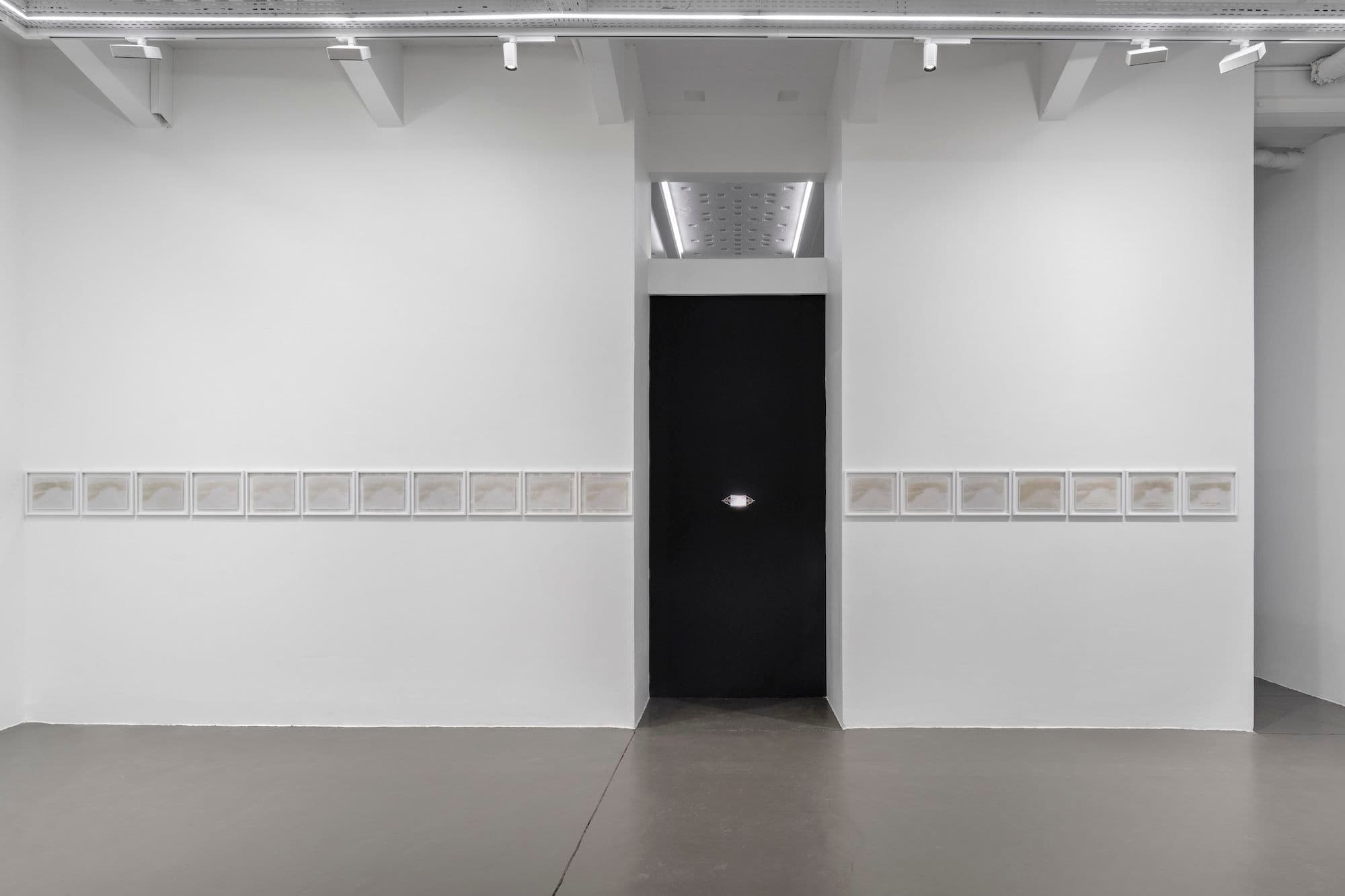 Oscar Muñoz — Indicios — image 3 of 8