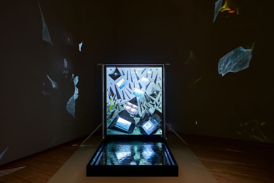 Shigeko Kubota — Video Mirror