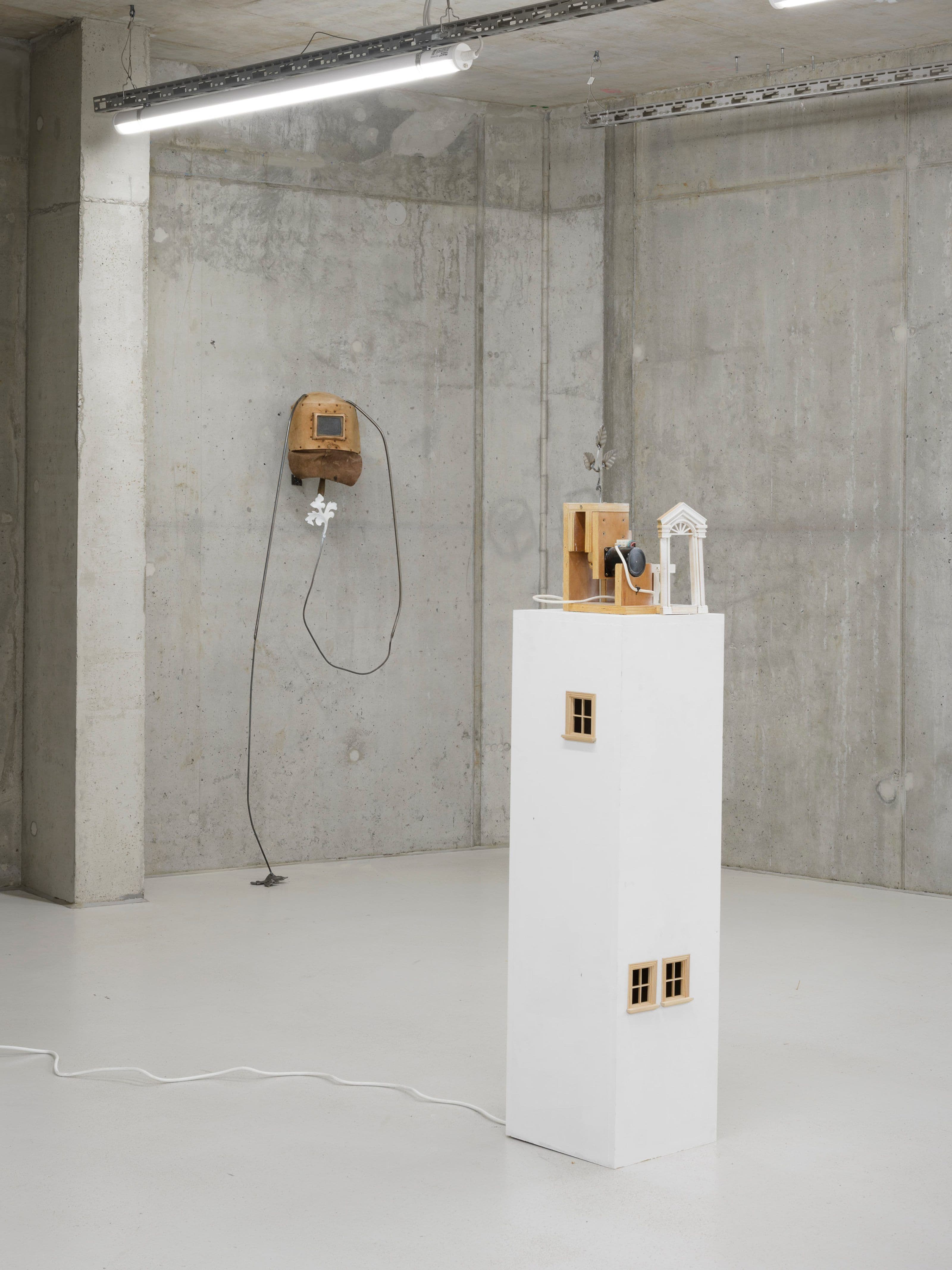 Jesse Darling — The Contractor — image 6 of 8