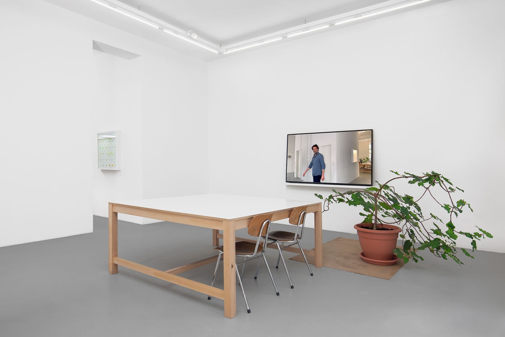 Group Exhibition — New Presentation — image 1 of 6