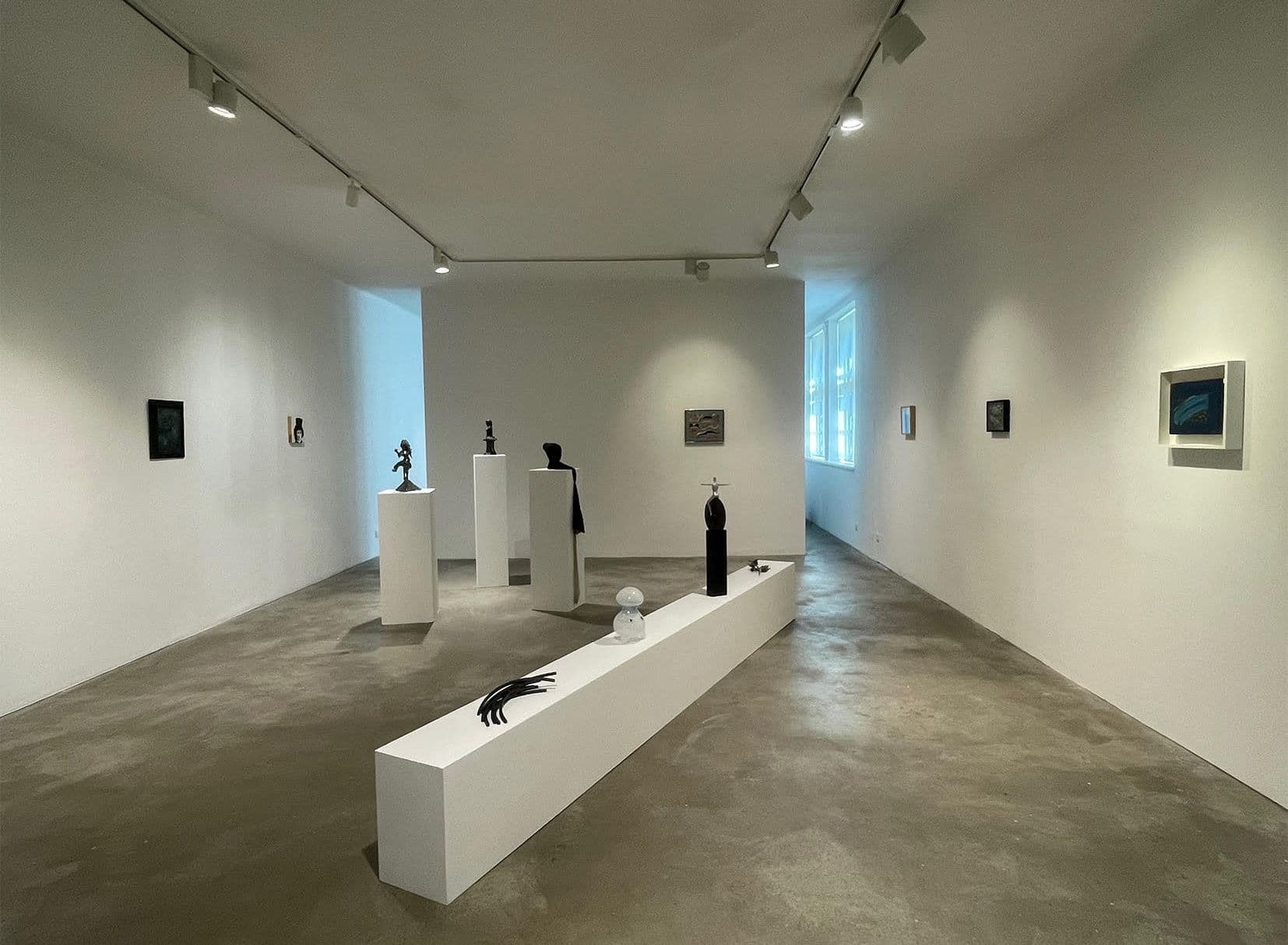 Group Exhibition — Size Doesn't Matter
