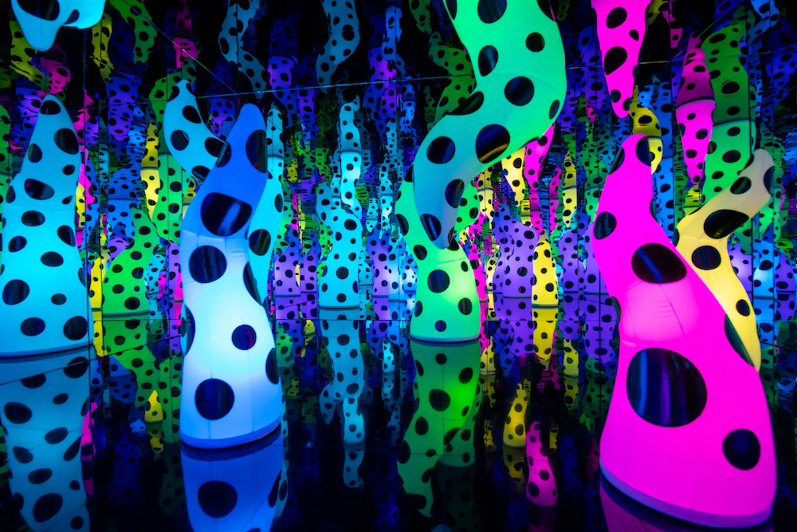 Yayoi Kusama — Love is Calling