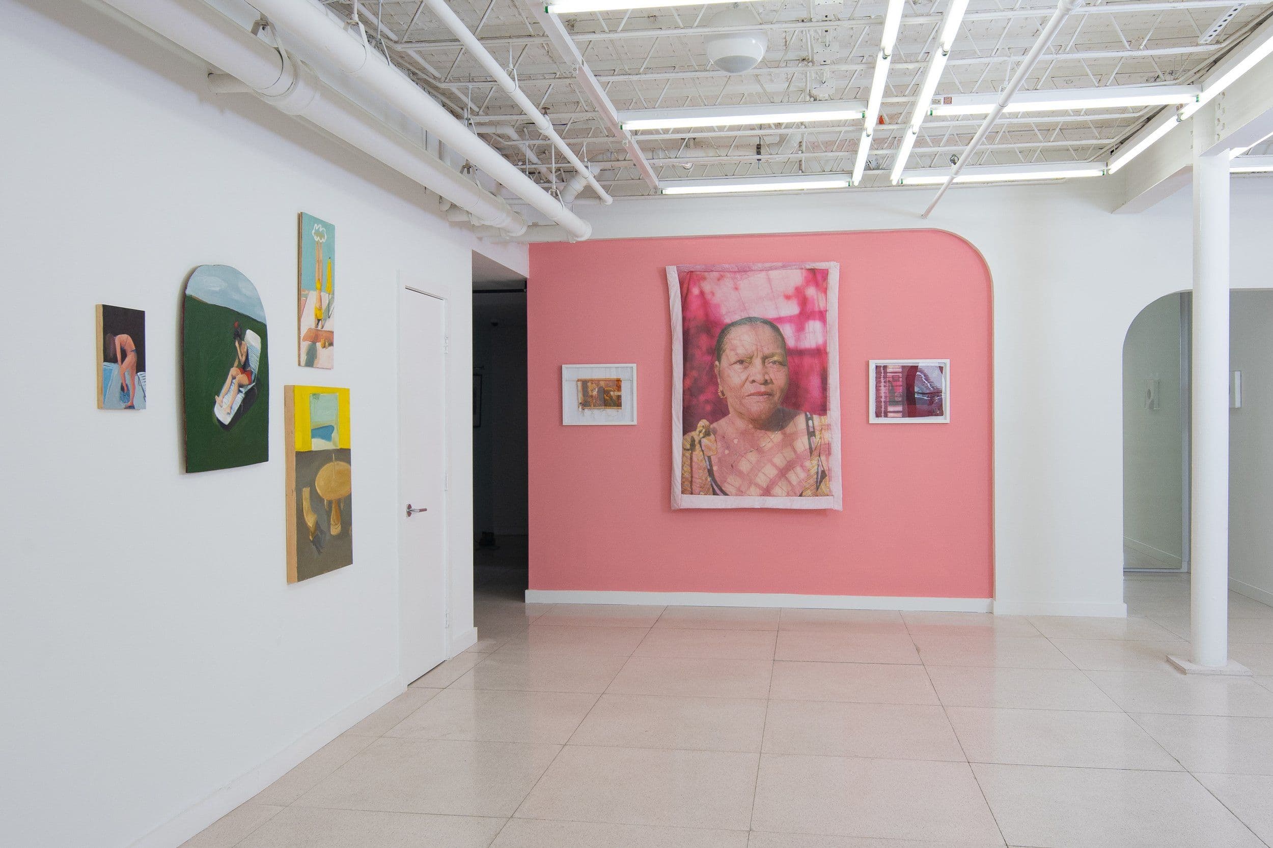 Group Exhibition — Mujeres — image 3 of 7