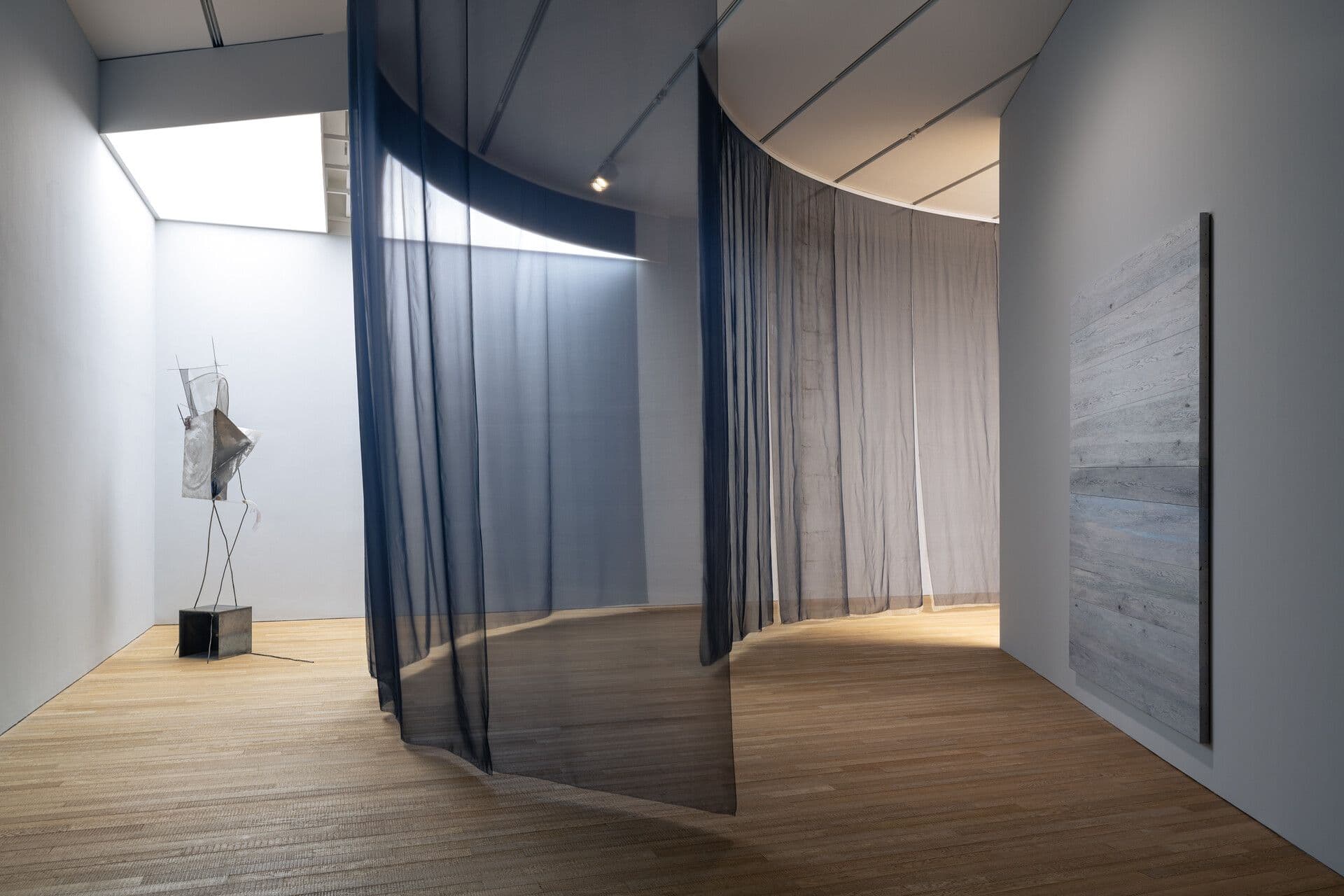 Hu Xiaoyuan — Veering — image 2 of 5