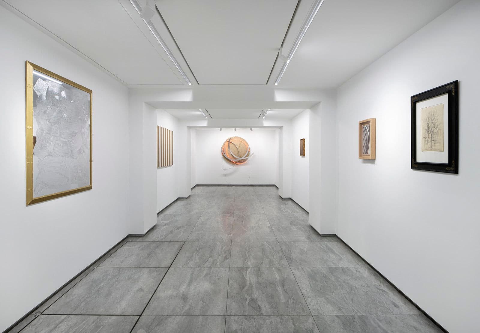 Group Exhibition — Photos-Souvenirs — image 1 of 8