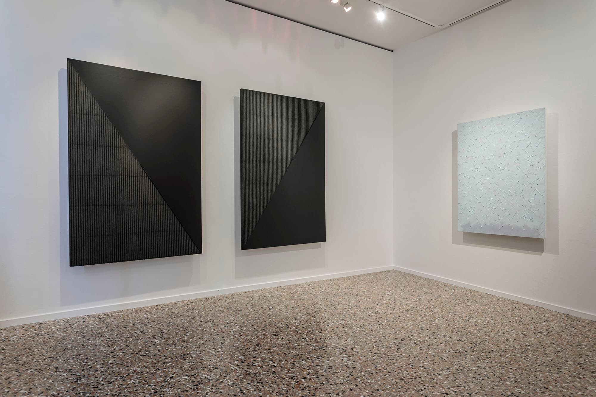 Group Exhibition — Danh Vo, Isamu Noguchi, Park Seo-Bo — image 10 of 12