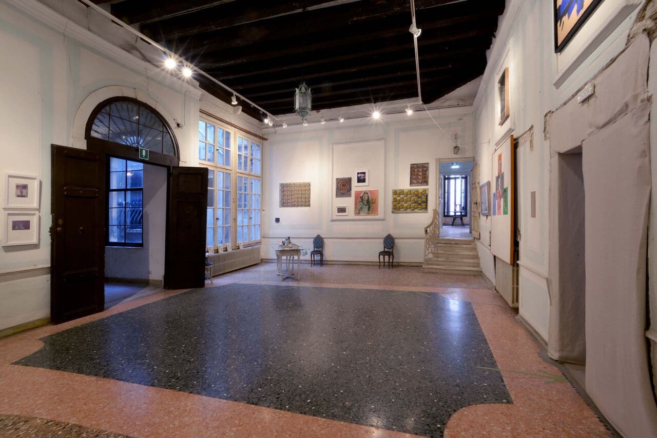 Group Exhibition — Vitel Tonné — image 4 of 8