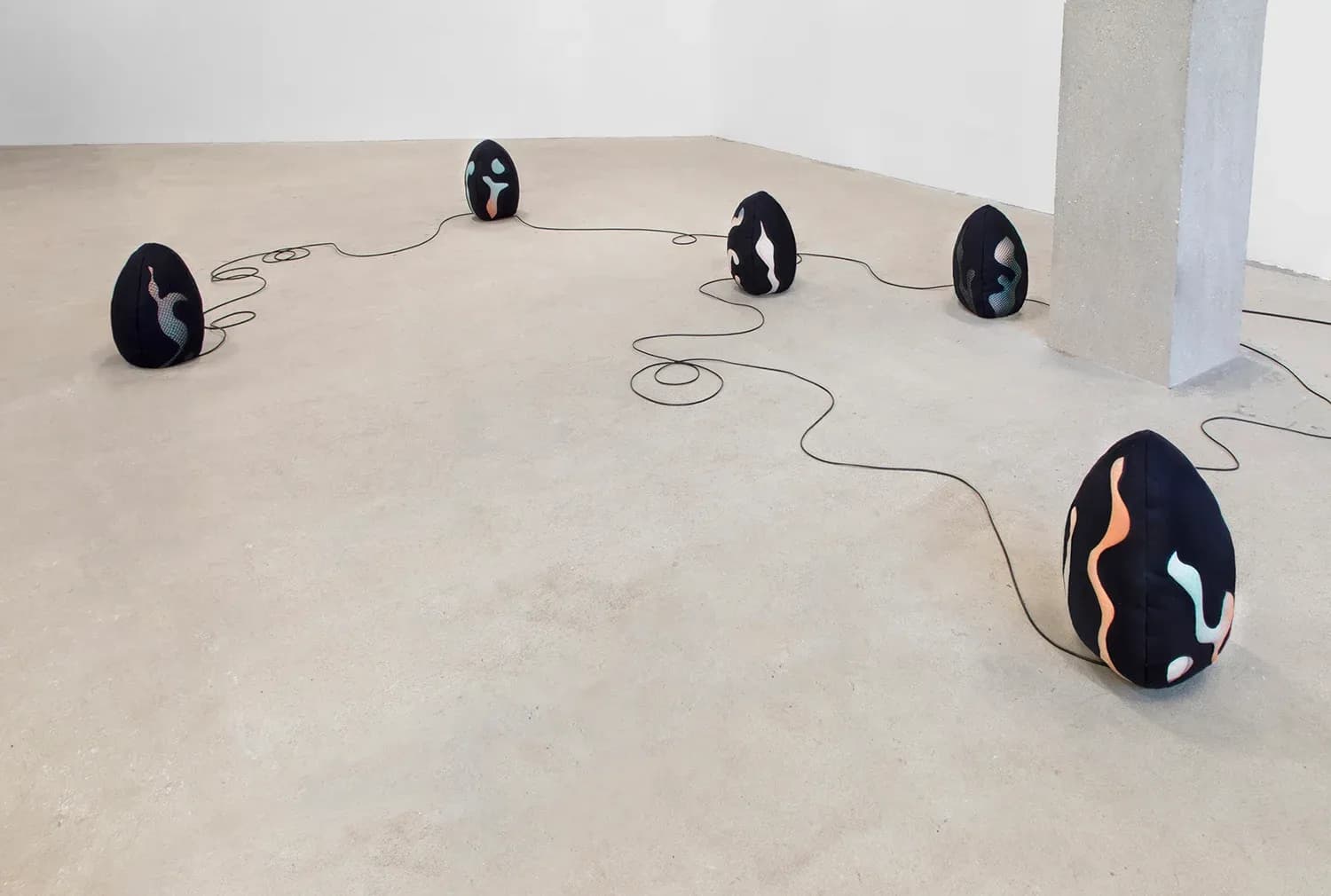 Caroline Delieutraz — Bleen — image 4 of 6