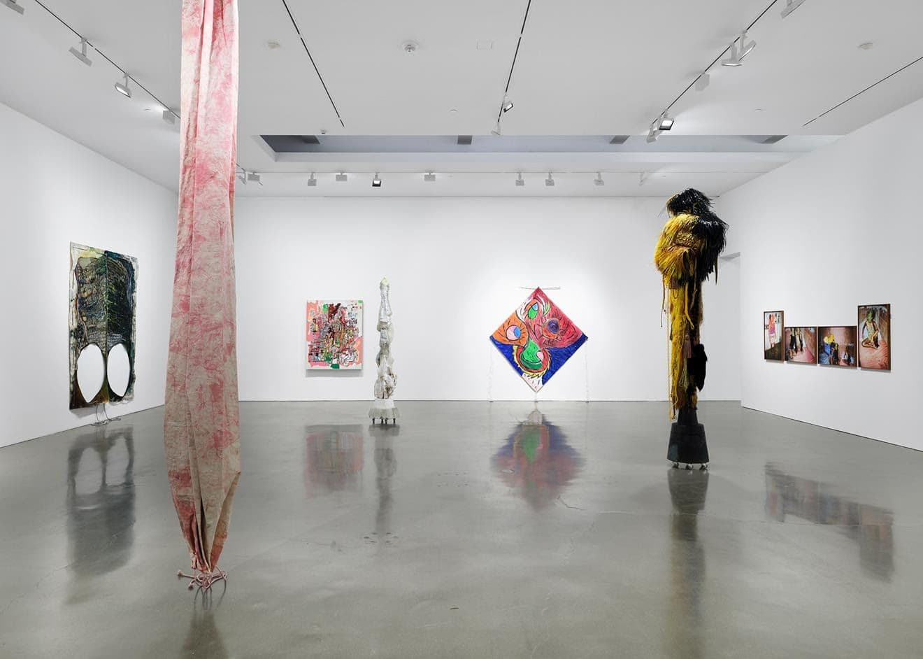 Group Exhibition — Hiro, Hundley, Tadáskía