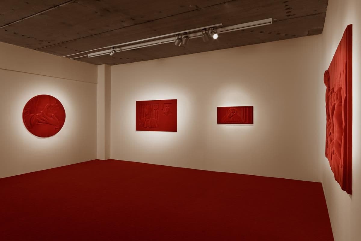 GCC — Gestures — image 1 of 2