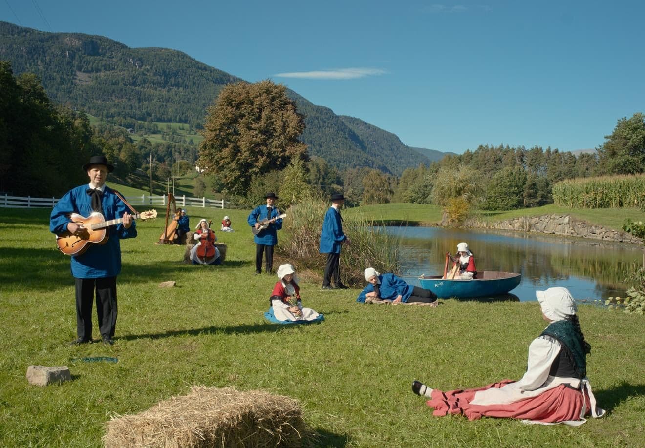 Ragnar Kjartansson — Sunday Without Love