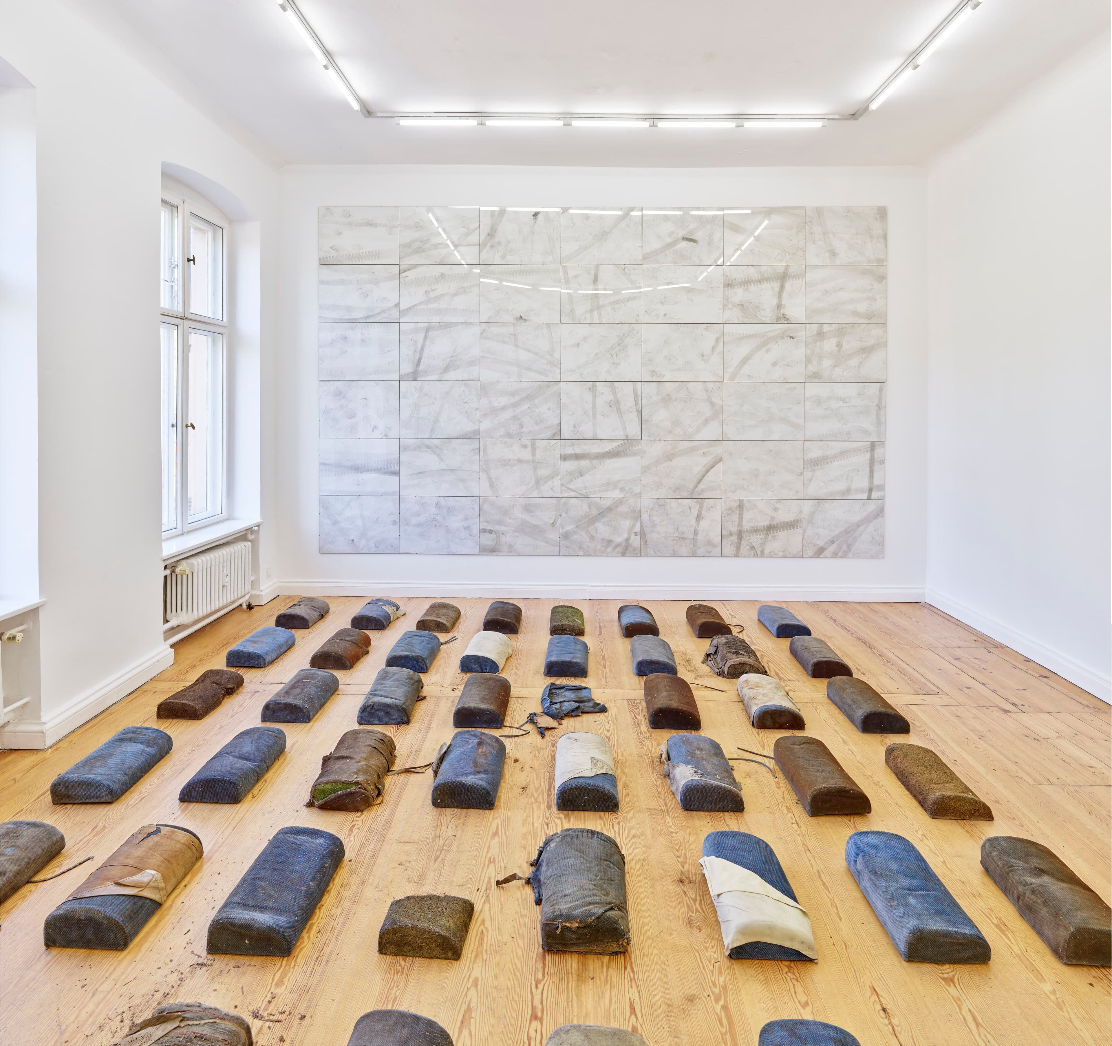 Almut Linde — Between Conformity and Resistance