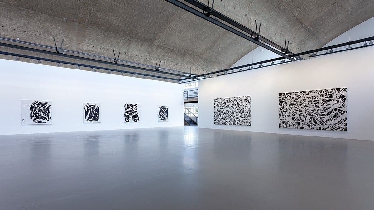 Simon Hantaï — Les Noirs du Blanc, Les Blancs du Noir — image 1 of 3