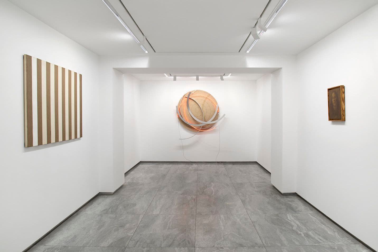 Group Exhibition — Photos-Souvenirs — image 2 of 8