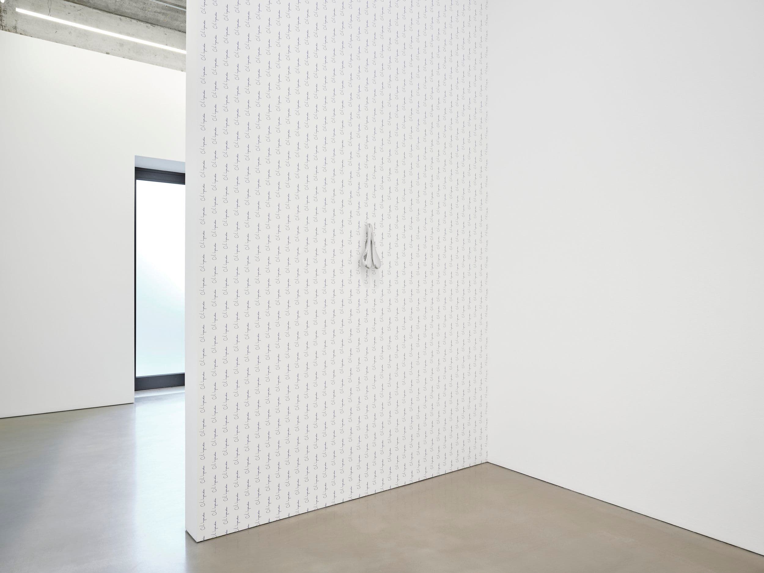 Alexandra Bircken — Gebrochenes Pferd — image 5 of 6