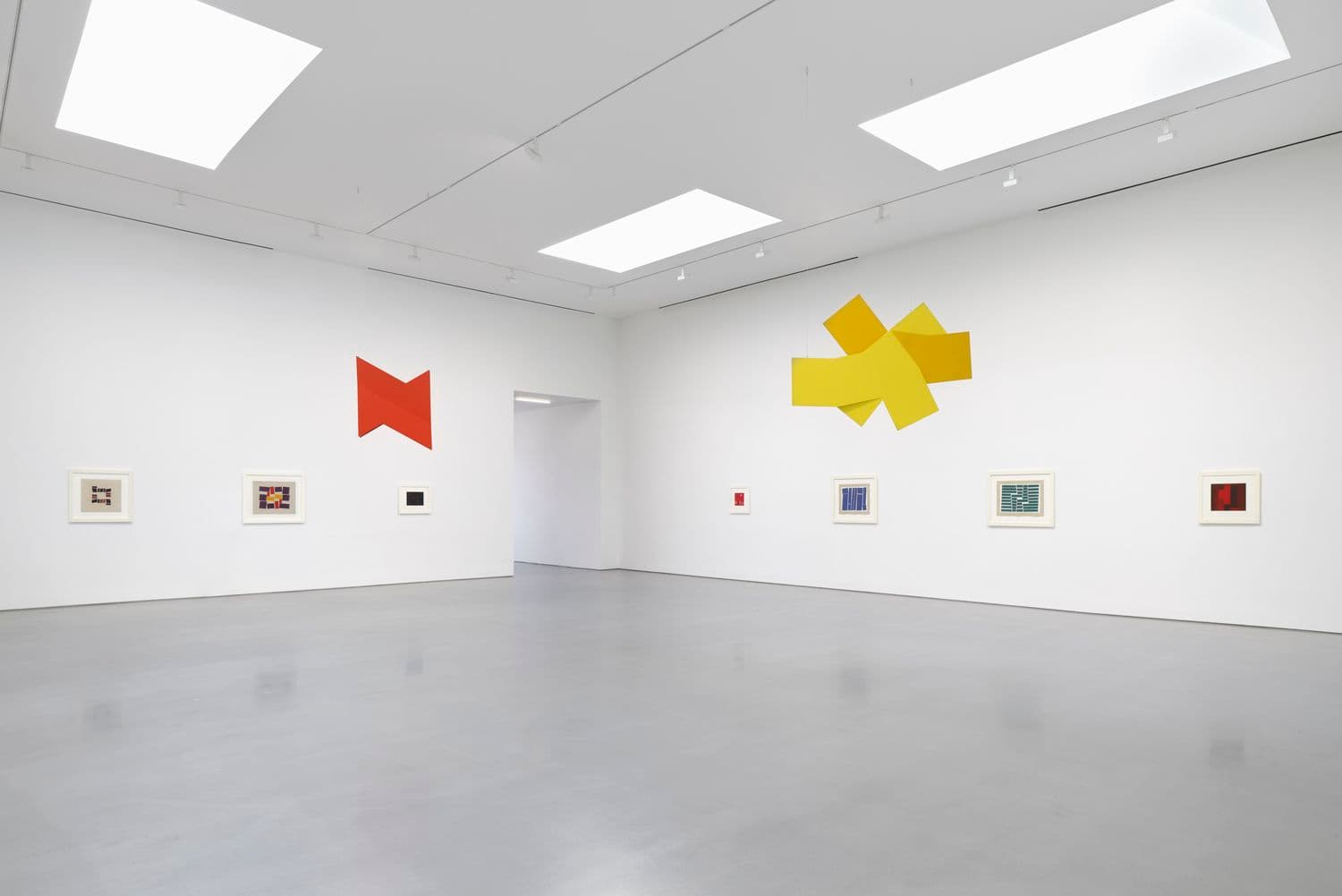 Hélio Oiticica — Hélio Oiticica — image 1 of 6