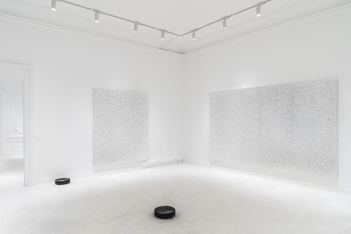 Rirkrit Tiravanija — In Aliens We Trust — image 1 of 6