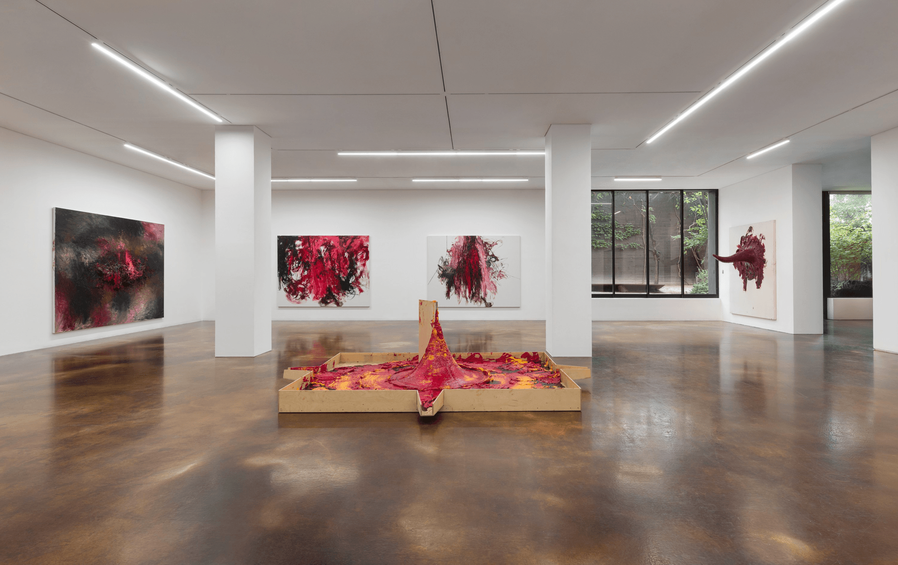Anish Kapoor — Anish Kapoor — image 4 of 8