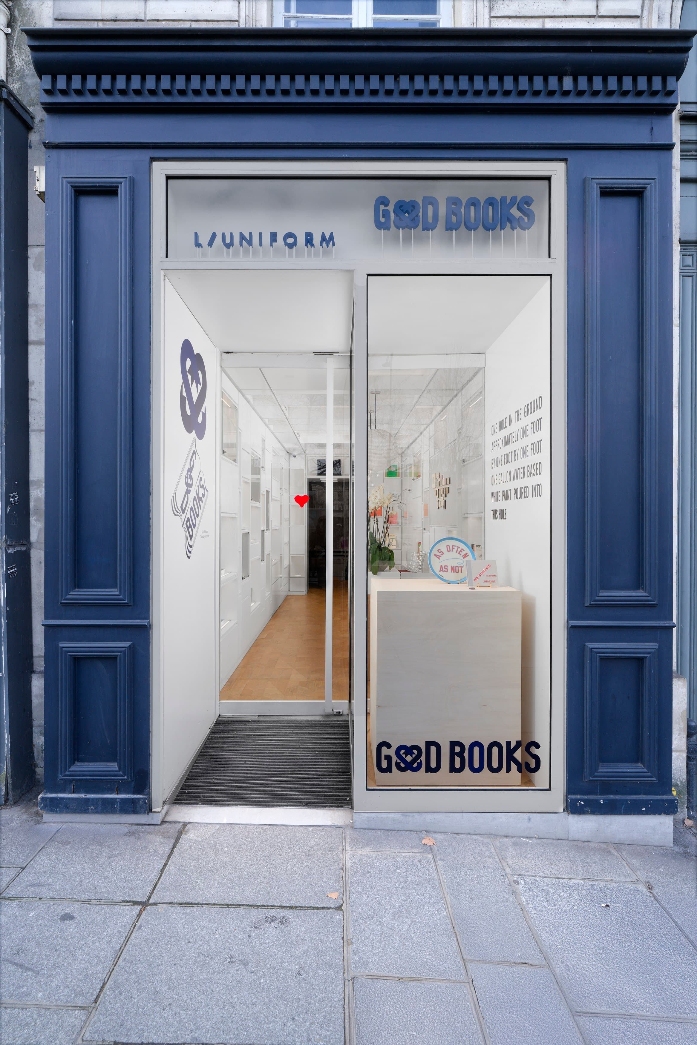 Lawrence Weiner — Lawrence Weiner — image 5 of 6