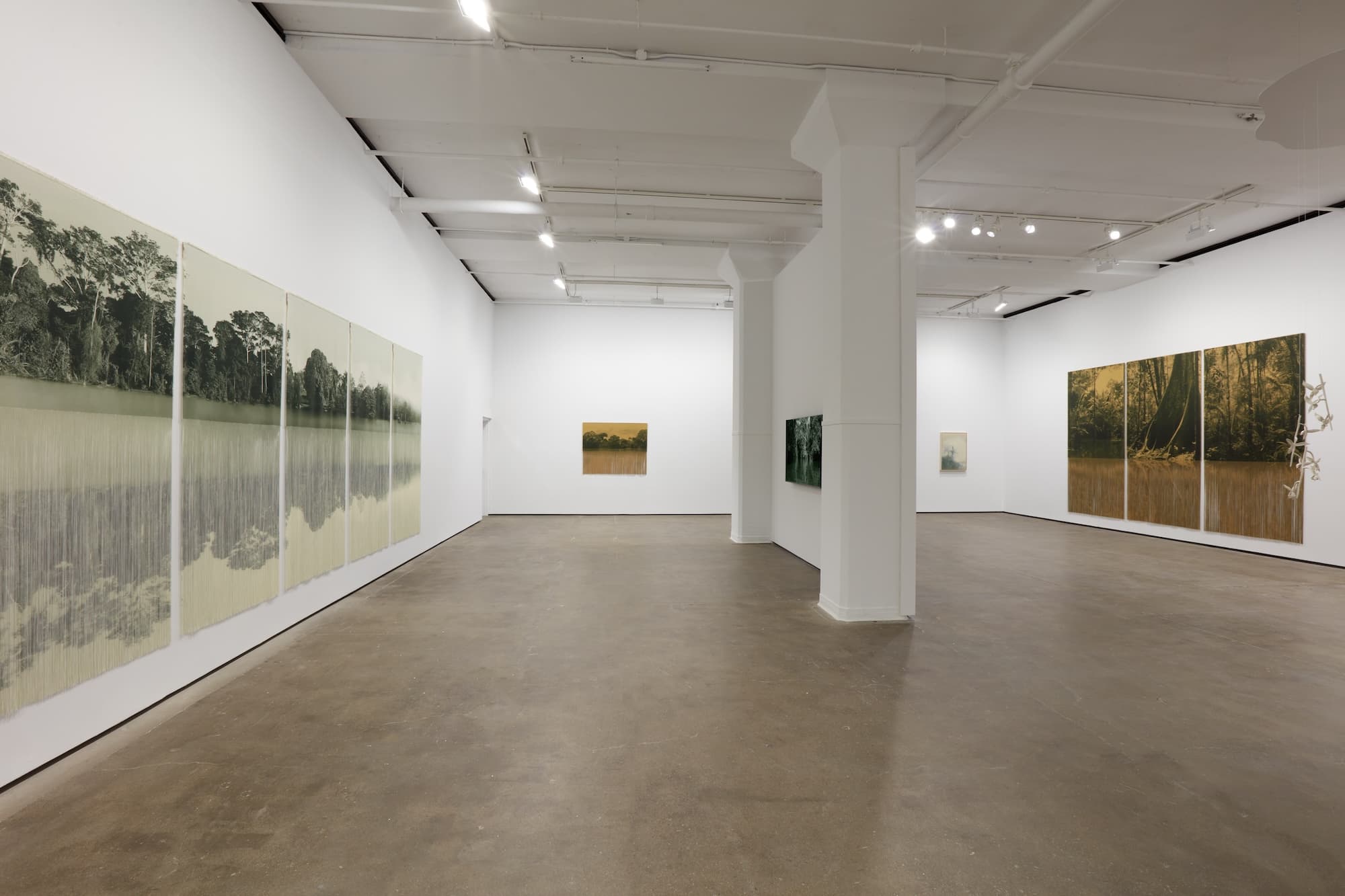 Ana González — Río — image 1 of 8