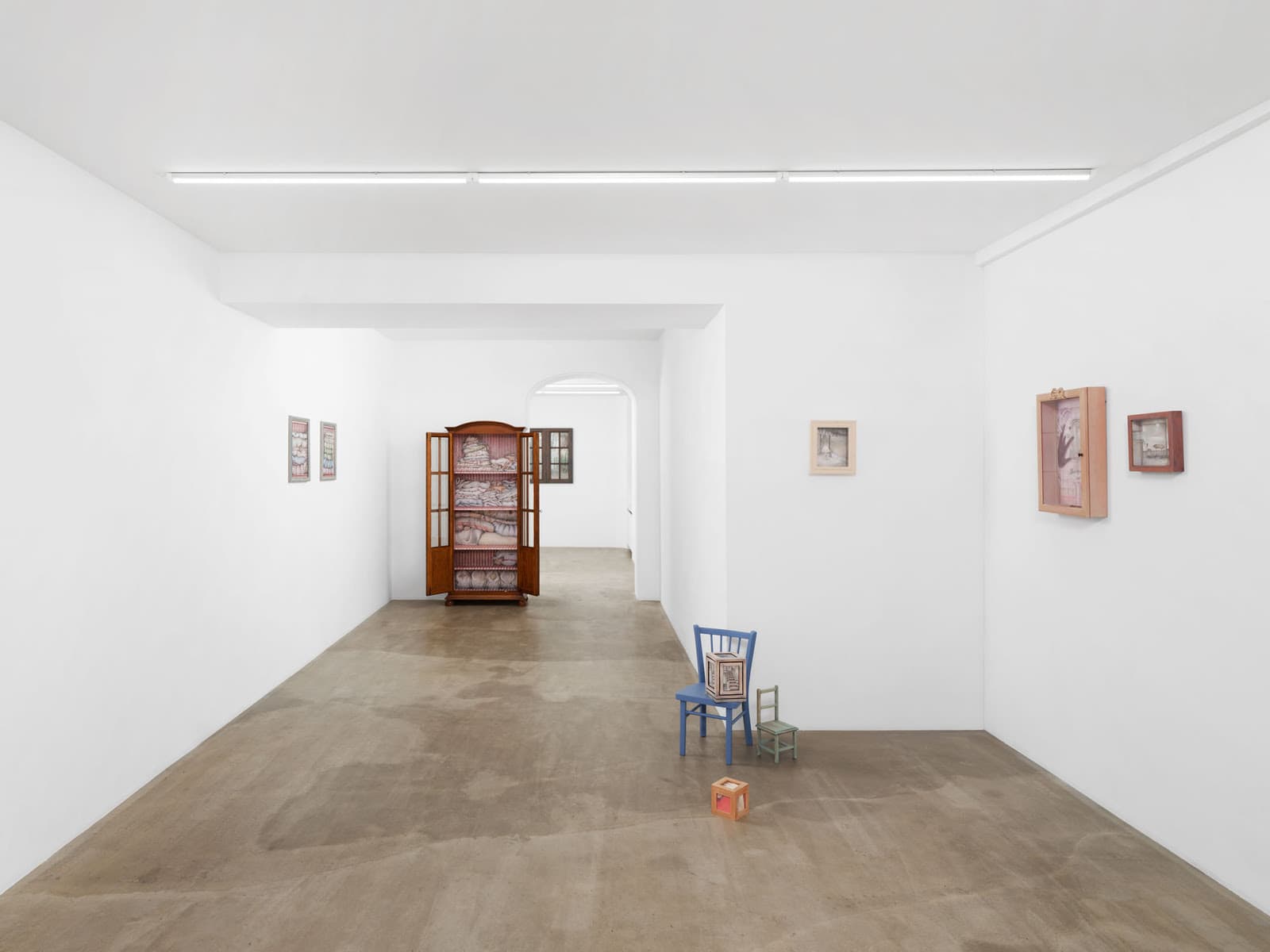 Liselor Perez — Garde-Robe — image 1 of 2