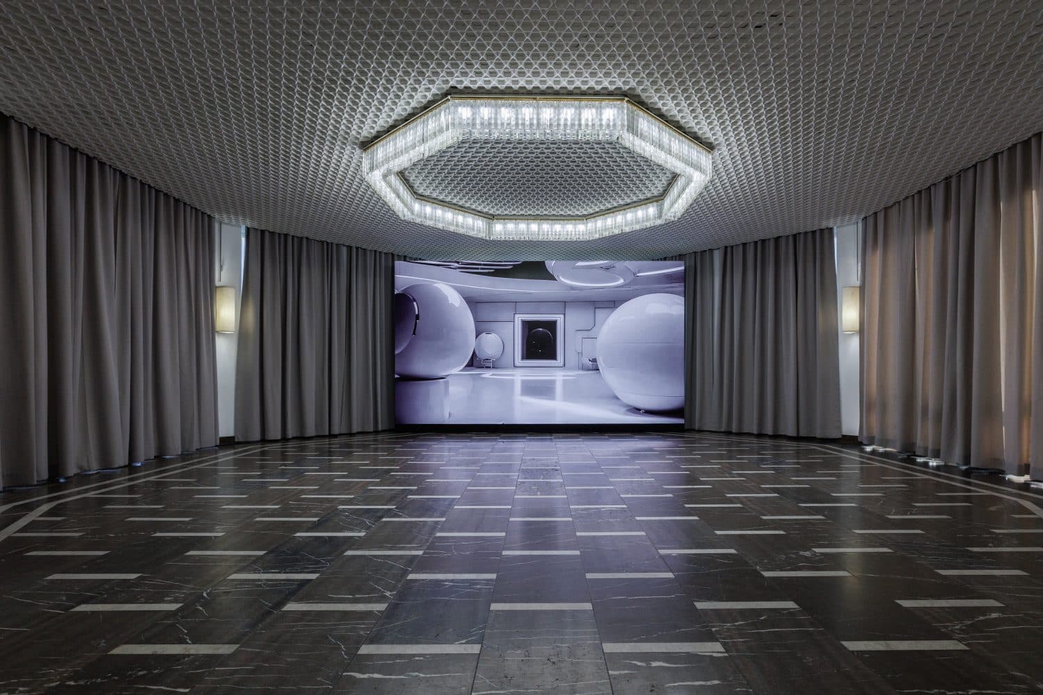 Lesia Vasylchenko — YesterLight: Sensing Ruptures of Time — image 2 of 6