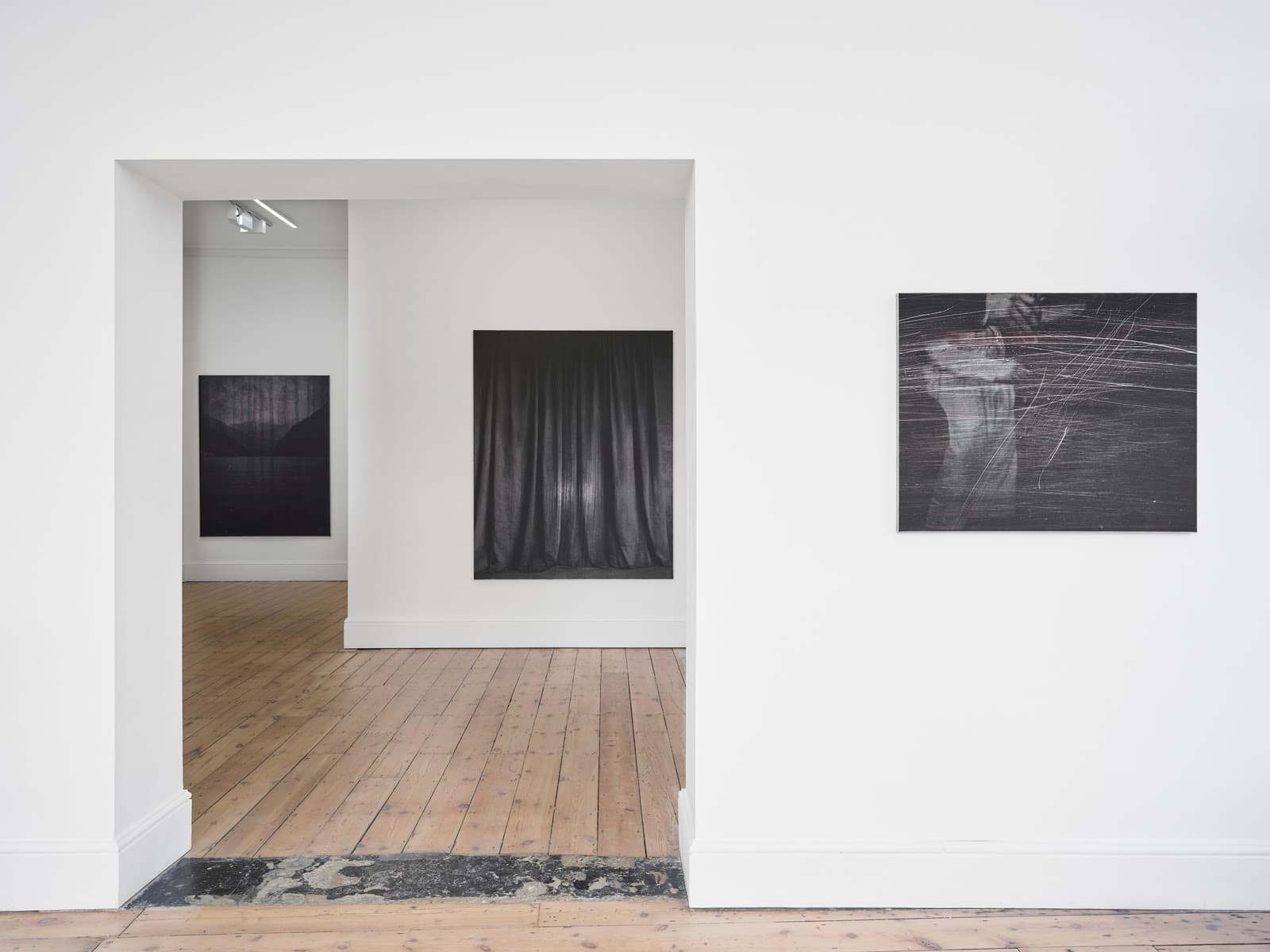 Dirk Braeckman — Although — image 4 of 8
